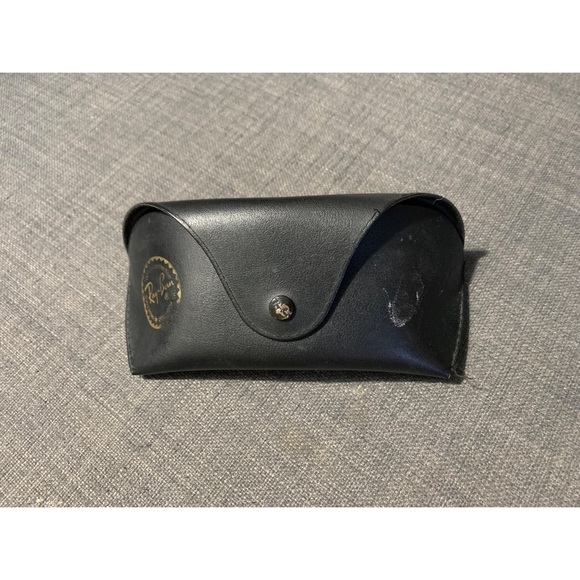 Vintage Raybans with Carrying Case - Picture 3 of 4